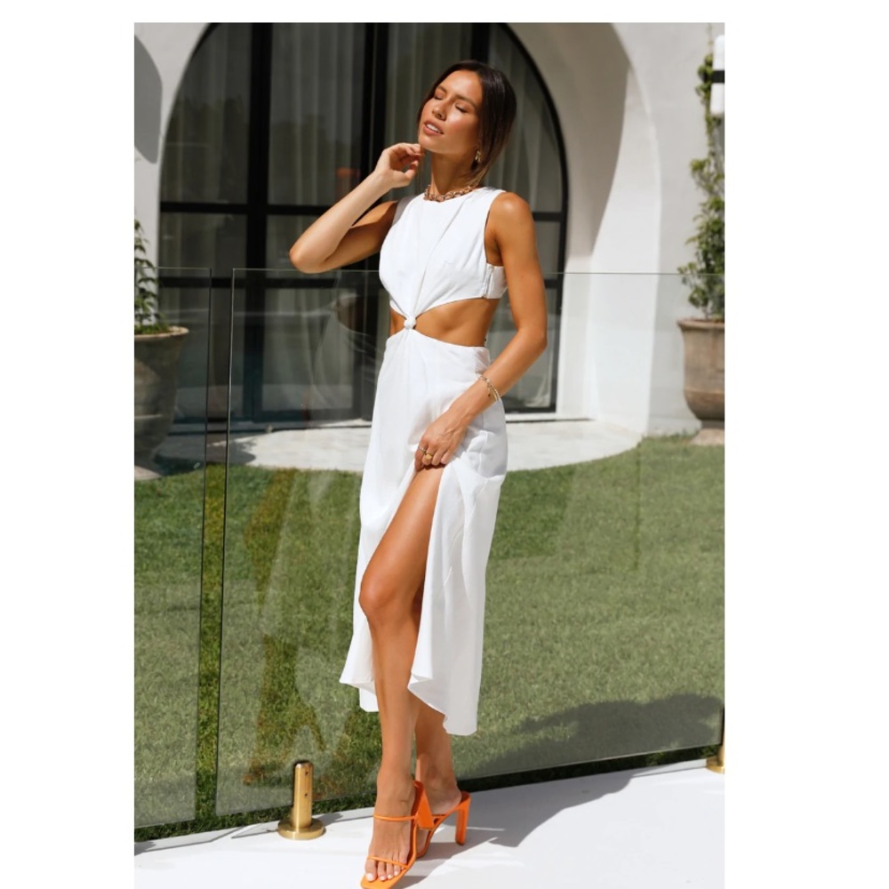 Hello Molly white midi dress- never worn, tag on!